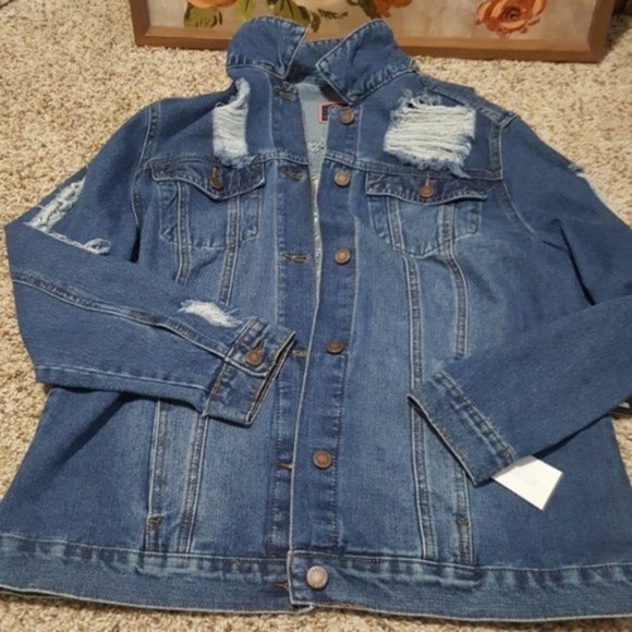 Jean Jacket size large - Picture 3 of 3